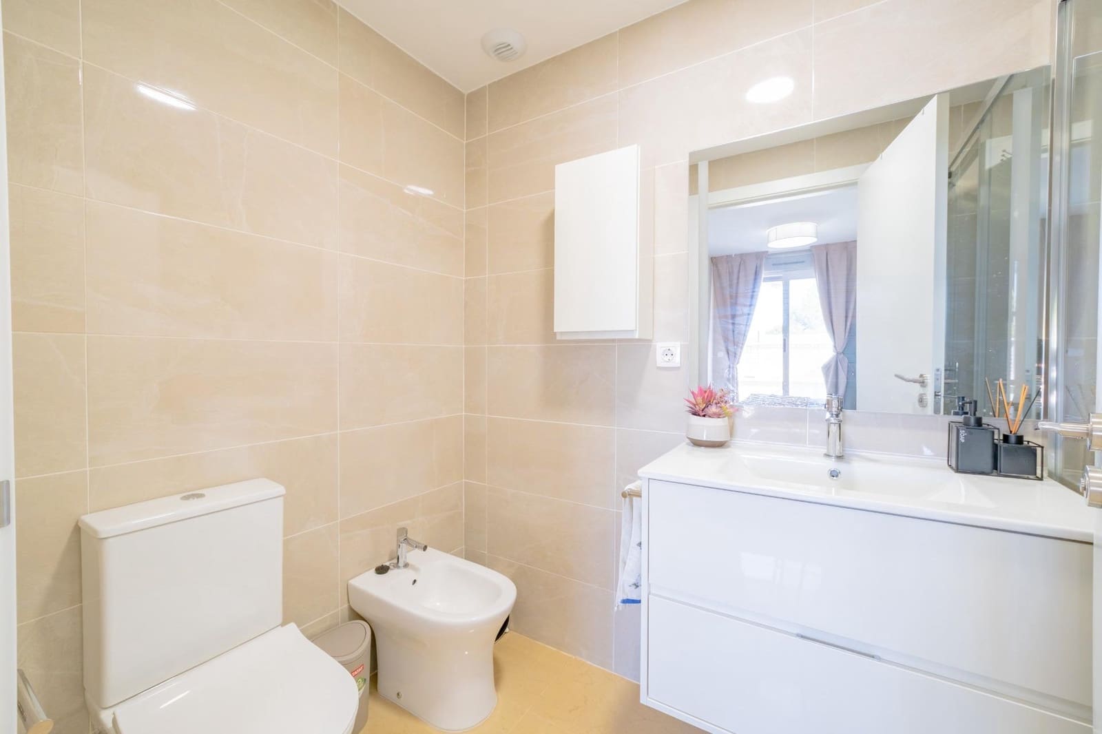2 chambre Appartement à vendre à Cabanes avec piscine garage - 255 000 € (Ref: 9959975)