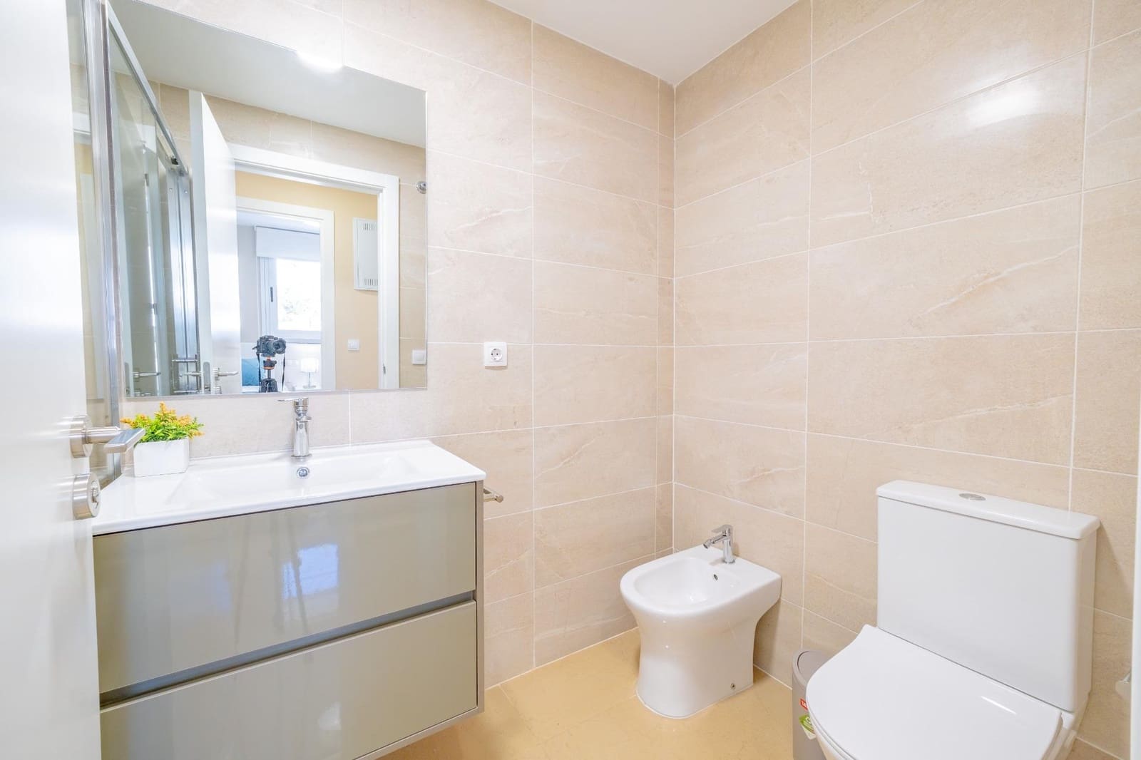 2 chambre Appartement à vendre à Cabanes avec piscine garage - 255 000 € (Ref: 9959975)