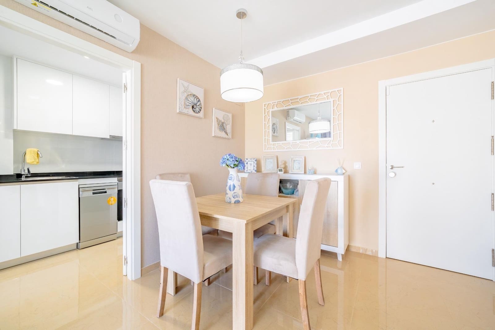 2 chambre Appartement à vendre à Cabanes avec piscine garage - 255 000 € (Ref: 9959975)