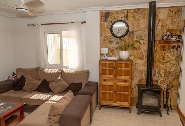 2 chambre Villa/Maison Semi-Mitoyenne à vendre à Punta Prima, Orihuela avec piscine - 249 900 € (Ref: 9966810)