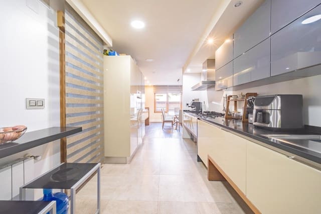 4 soverom Leilighet til salgs i Castelló de la Plana - € 335 000 (Ref: 9975646)
