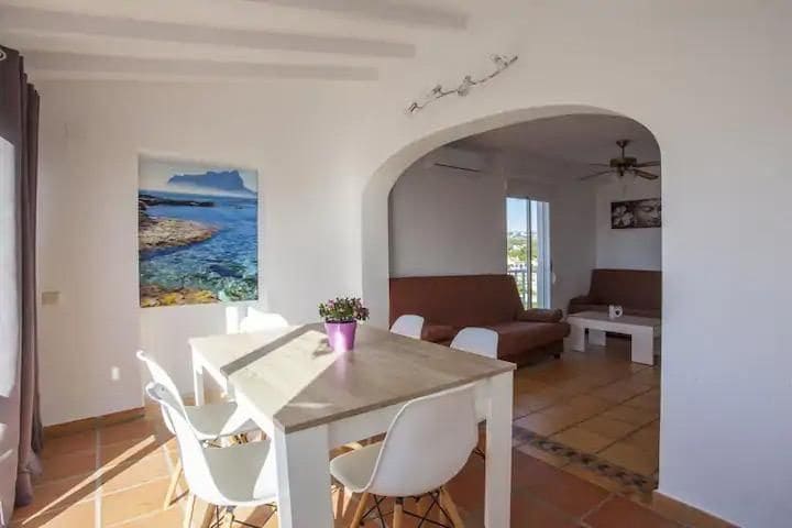 6 soveværelse Villa til salg i Calpe / Calp med swimmingpool garage - € 875.000 (Ref: 9985159)