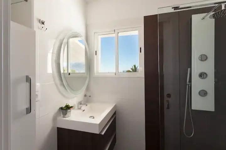 6 soveværelse Villa til salg i Calpe / Calp med swimmingpool garage - € 875.000 (Ref: 9985159)