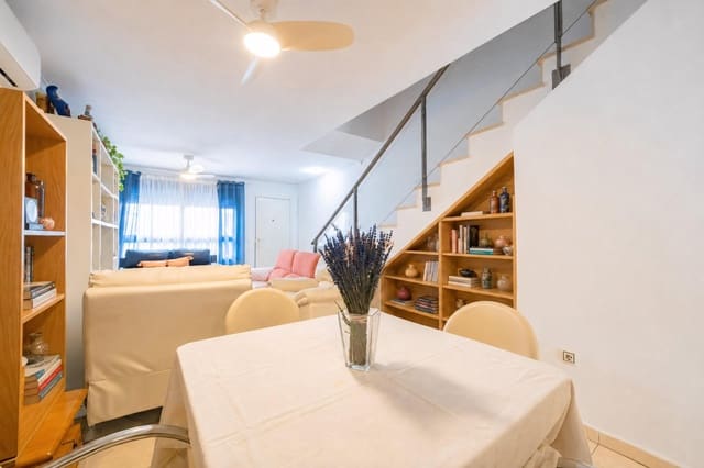 3 soveværelse Rækkehus til salg i Almassora / Almazora med swimmingpool - € 139.000 (Ref: 9990878)