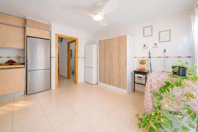 3 soveværelse Rækkehus til salg i Almassora / Almazora med swimmingpool - € 139.000 (Ref: 9990878)