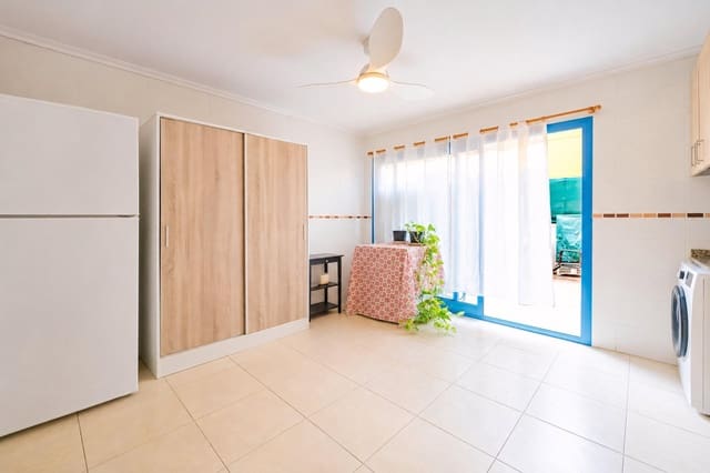 3 soveværelse Rækkehus til salg i Almassora / Almazora med swimmingpool - € 139.000 (Ref: 9990878)