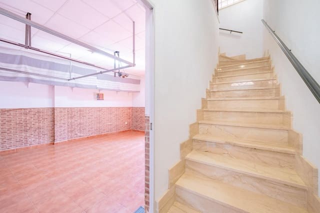 4 soverom Rekkehus til salgs i La Pobla Tornesa med garasje - € 230 000 (Ref: 9990879)