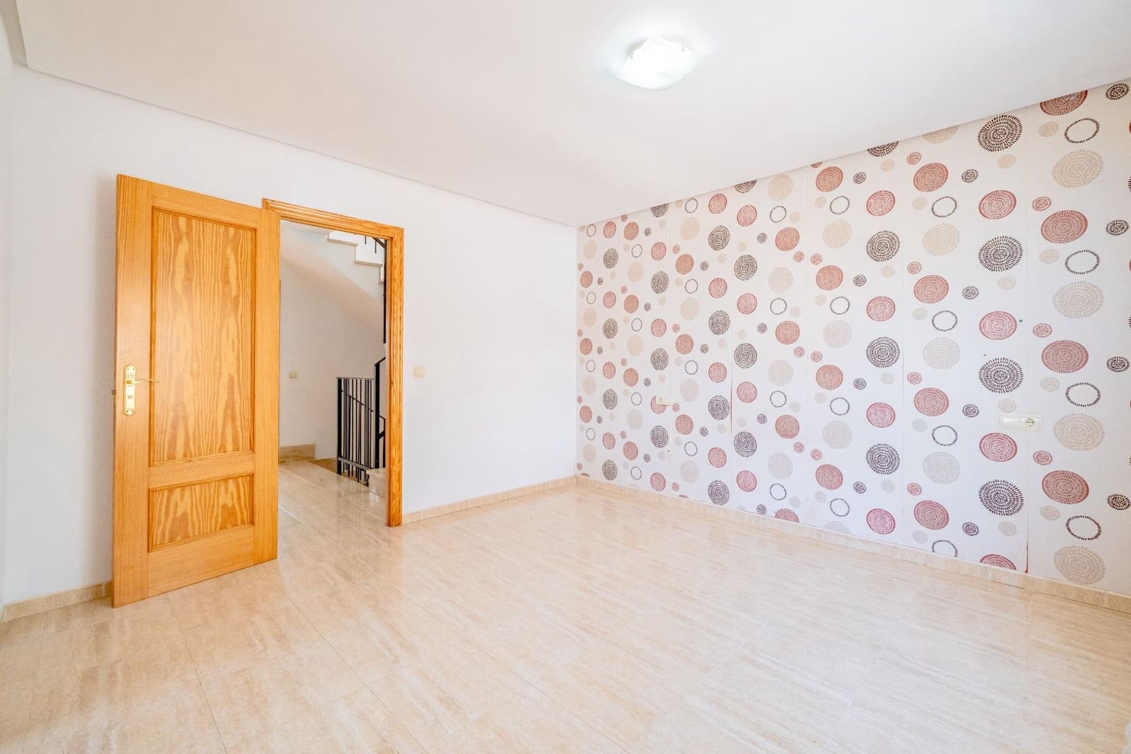 4 slaapkamer Rijtjeshuis te koop in La Pobla Tornesa met garage - € 215.000 (Ref: 9990879)