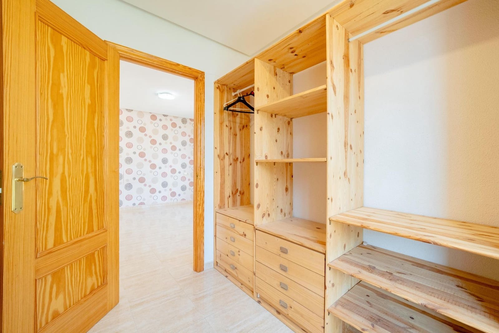 4 slaapkamer Rijtjeshuis te koop in La Pobla Tornesa met garage - € 215.000 (Ref: 9990879)