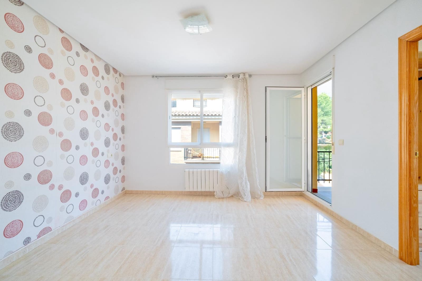 4 slaapkamer Rijtjeshuis te koop in La Pobla Tornesa met garage - € 215.000 (Ref: 9990879)