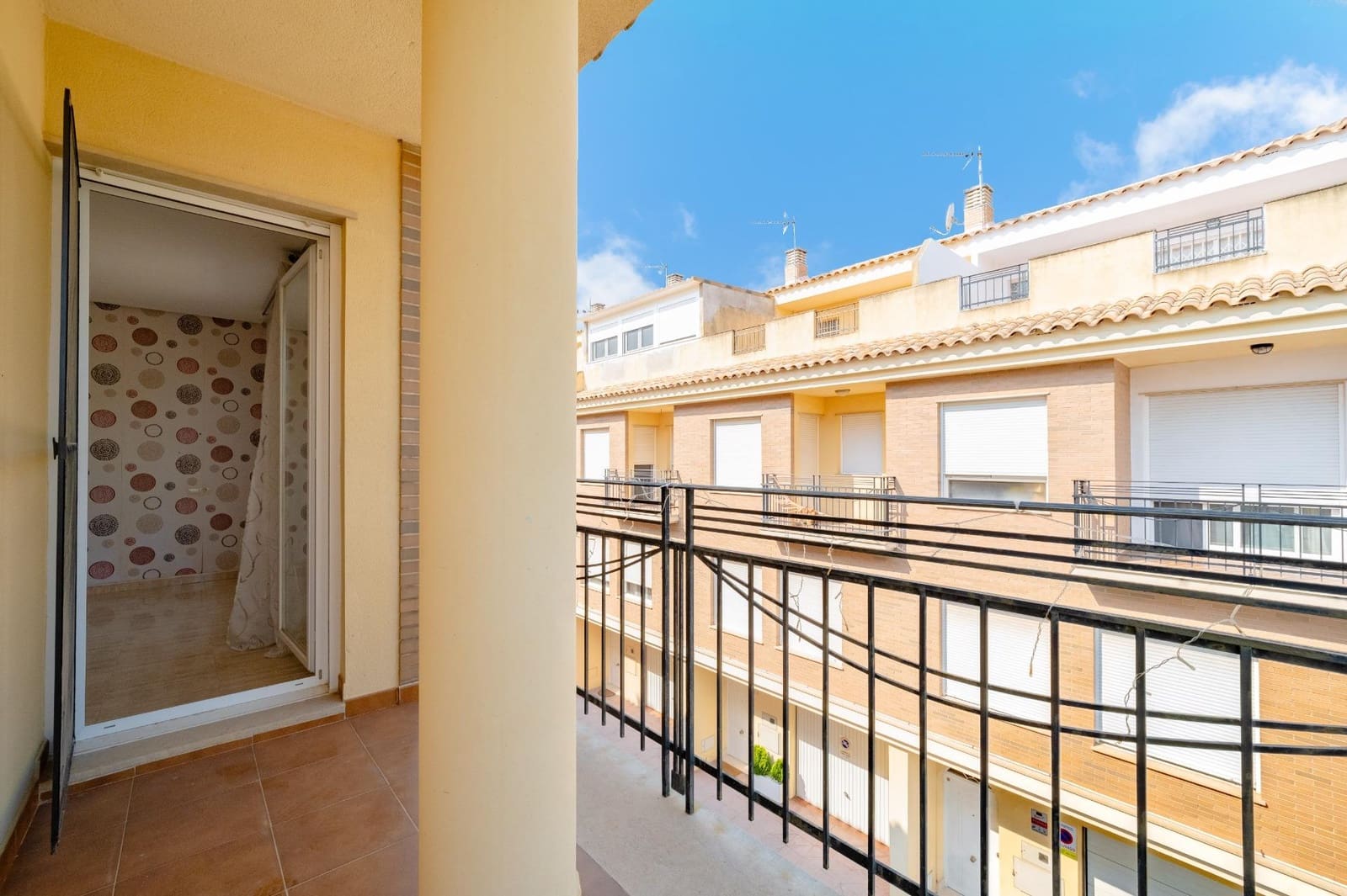 4 slaapkamer Rijtjeshuis te koop in La Pobla Tornesa met garage - € 215.000 (Ref: 9990879)