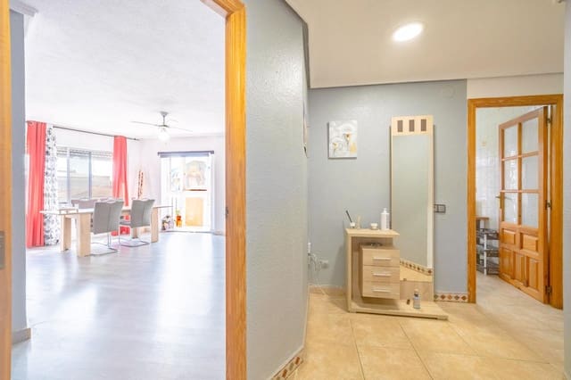 3 soveværelse Lejlighed til salg i Oropesa  - € 145.000 (Ref: 9990880)