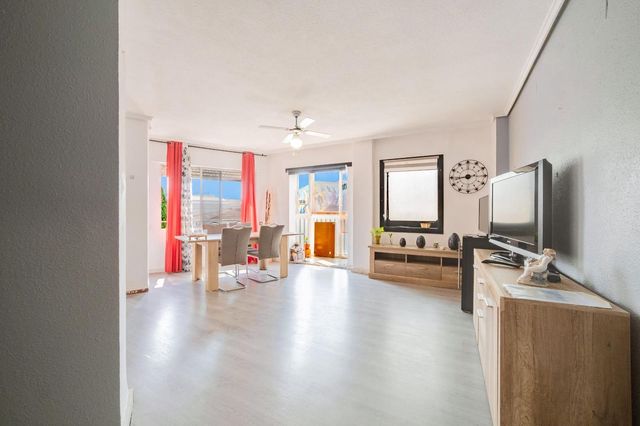 3 makuuhuone Asunto myytävänä paikassa Oropesa  - 130 000 € (Ref: 9990880)