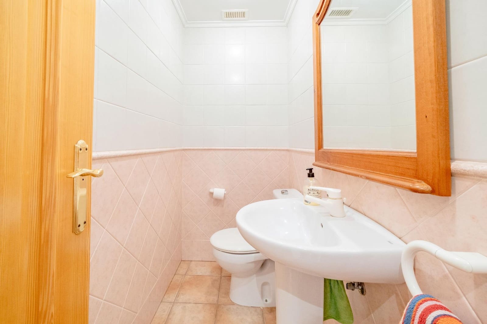 4 soverom Villa til salgs i Castello de la Plana med garasje - € 327 000 (Ref: 9990882)