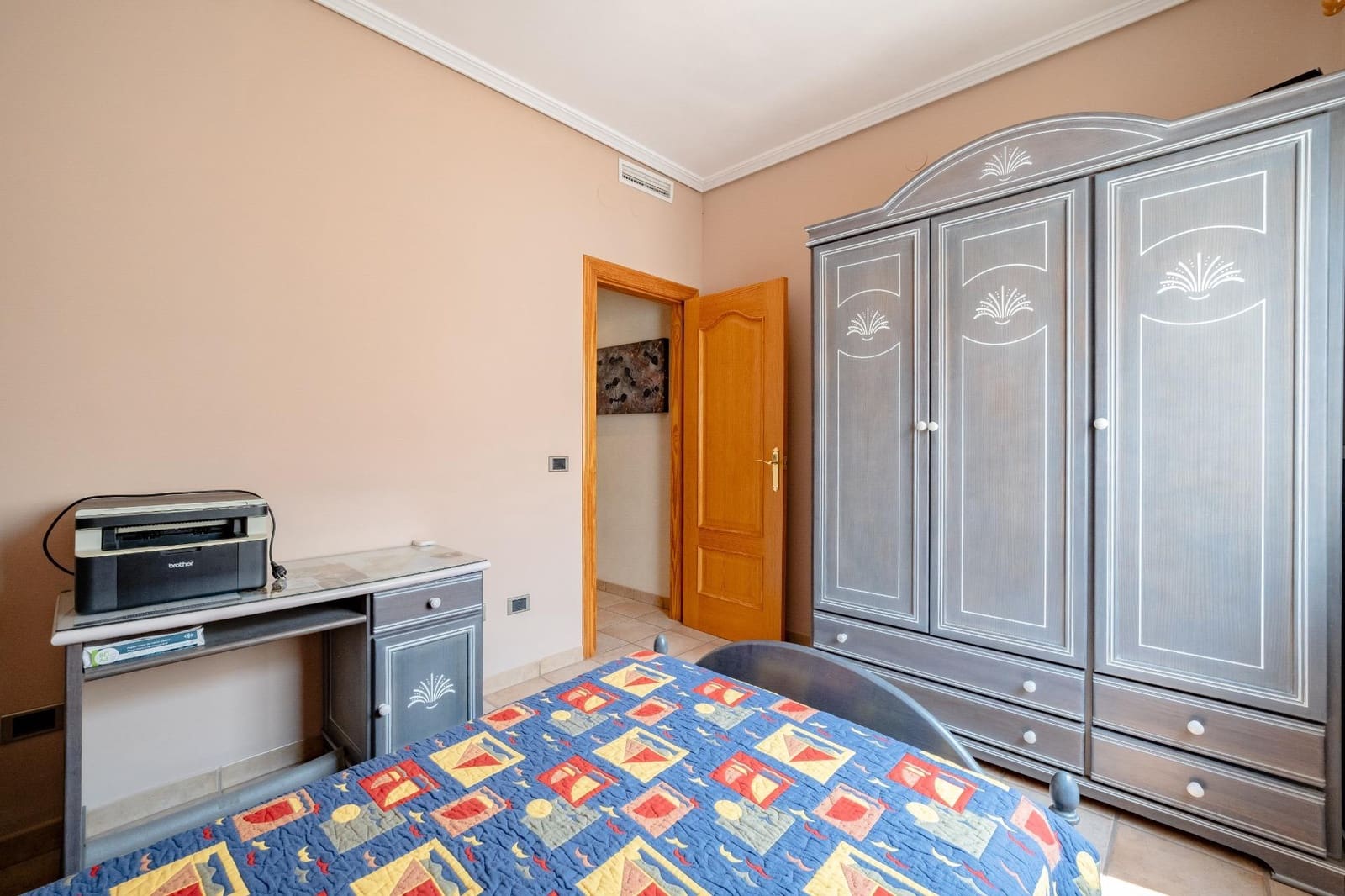 4 soverom Villa til salgs i Castello de la Plana med garasje - € 327 000 (Ref: 9990882)