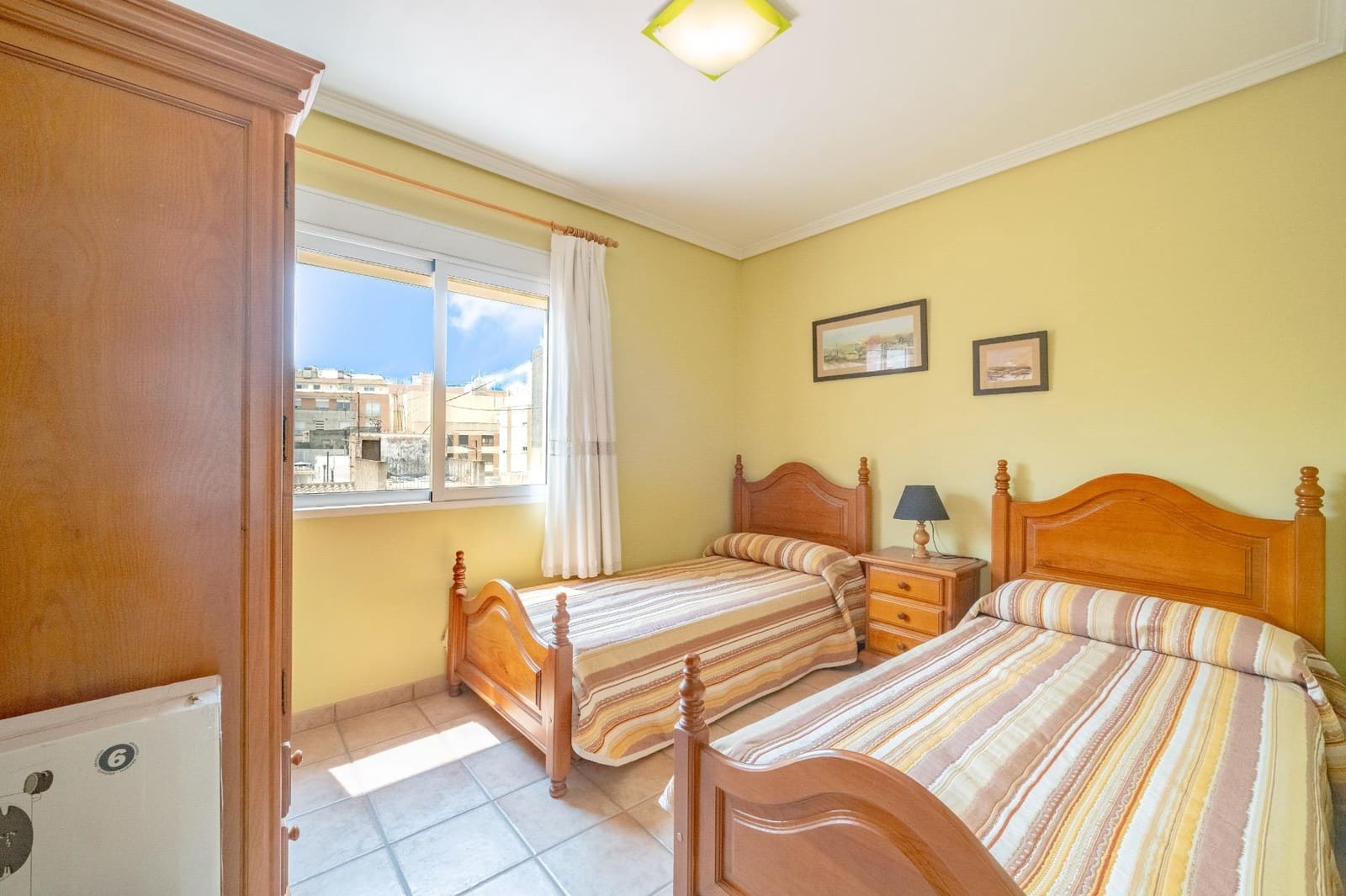 4 soverom Villa til salgs i Castello de la Plana med garasje - € 327 000 (Ref: 9990882)