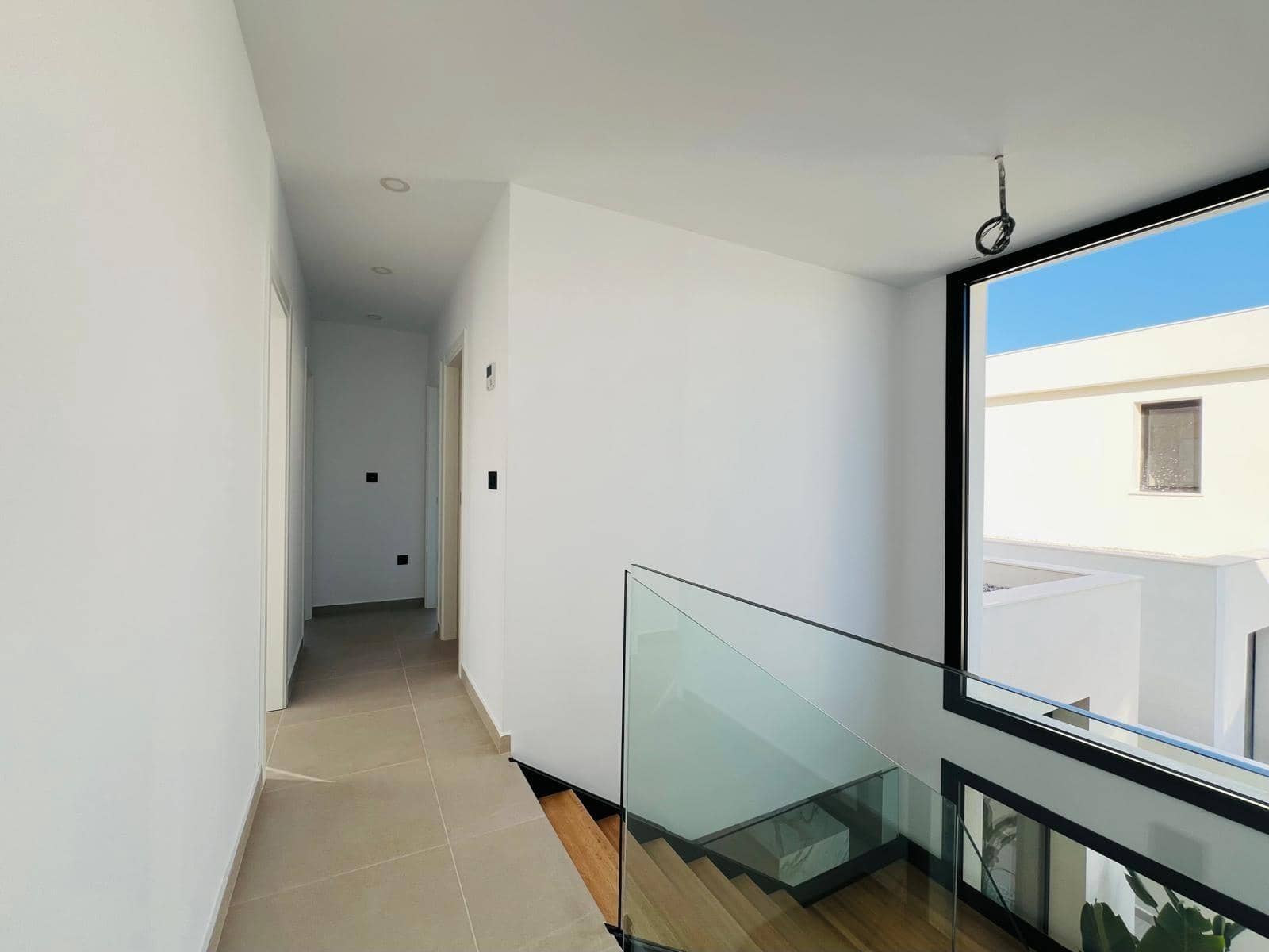 4 soverom Villa til salgs i Torrevieja med svømmebasseng garasje - € 850 000 (Ref: 9999698)