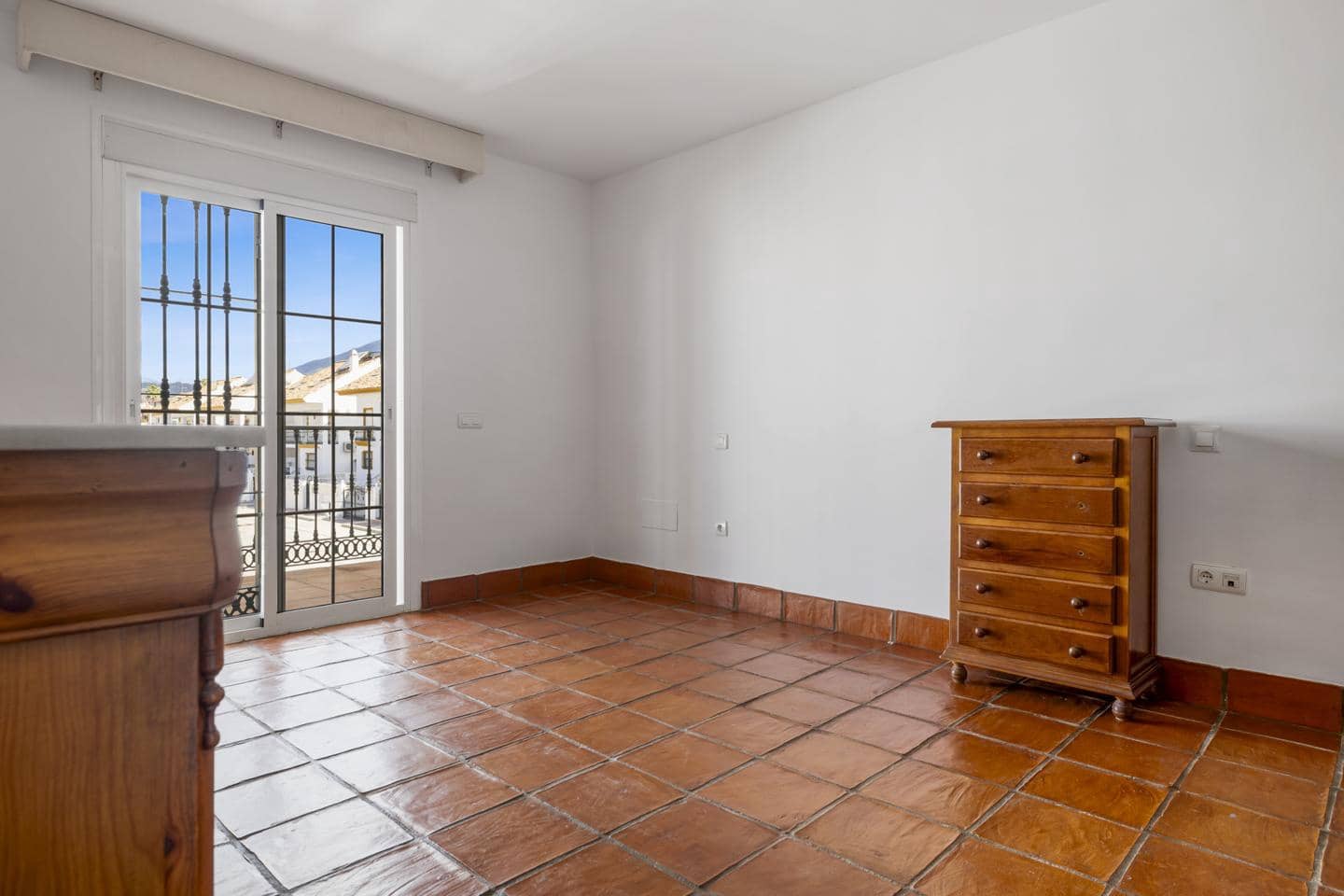 4 quarto Moradia para venda em San Pedro de Alcantara com piscina garagem - 949 000 € (Ref: 8976624)