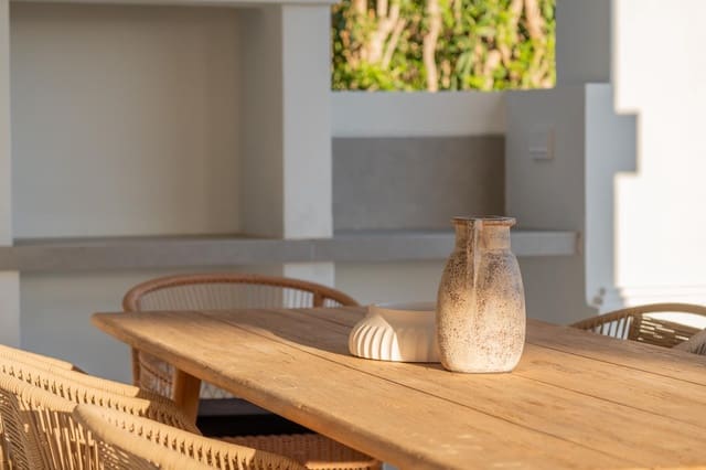 5 makuuhuone Huvila myytävänä paikassa Los Naranjos, Marbella mukana uima-altaan 
autotalli - 4 695 000 € (Ref: 8976681)