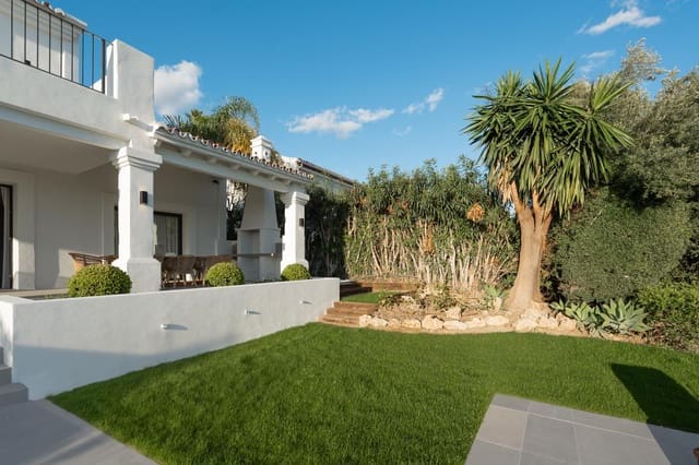 5 makuuhuone Huvila myytävänä paikassa Los Naranjos, Marbella mukana uima-altaan 
autotalli - 4 695 000 € (Ref: 8976681)