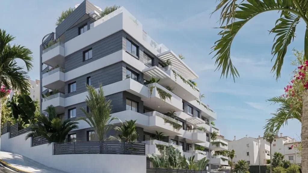 3 sovrum Takvåning till salu i Estepona med pool - 833 700 € (Ref: 8976818)