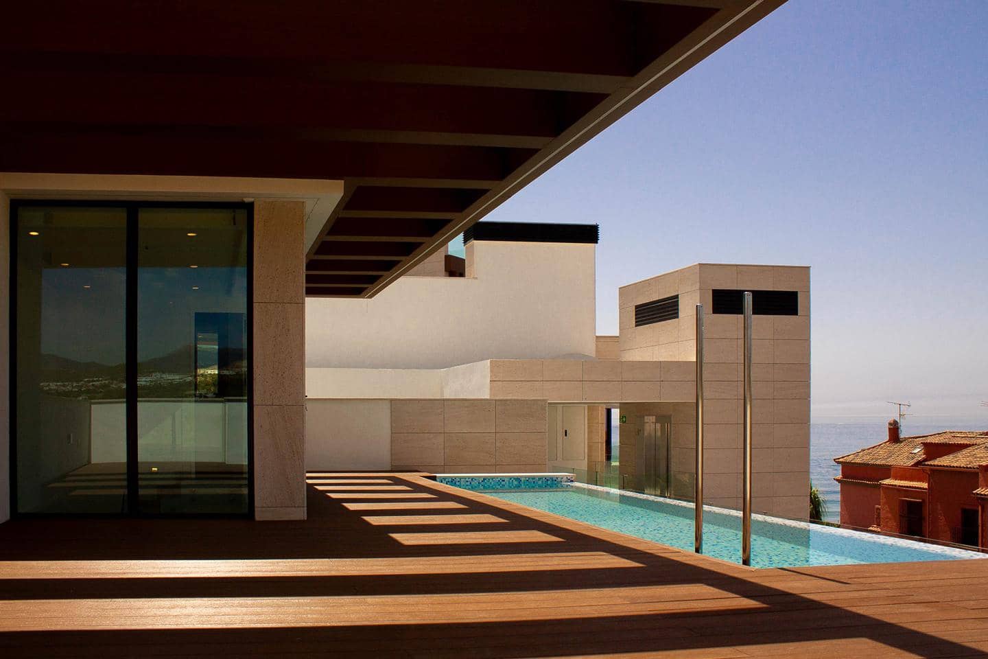 2 sovrum Lägenhet till salu i Estepona med pool garage - 995 000 € (Ref: 8976904)