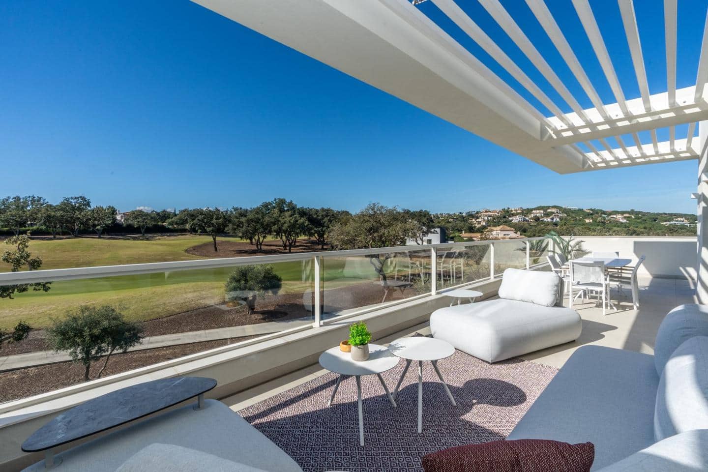 3 soveværelse Penthouse til salg i Sotogrande med swimmingpool garage - € 650.000 (Ref: 8976947)