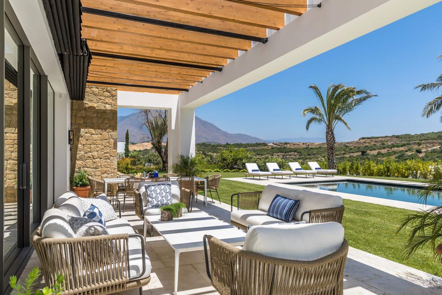 5 bedroom Villa for sale in Casares with pool garage - € 4,800,000 (Ref: 8977048)