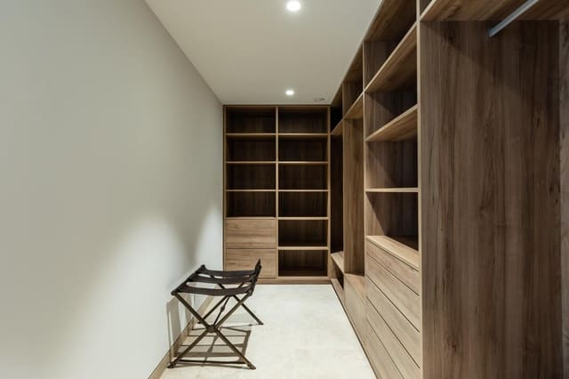 5 slaapkamer Villa te koop in Casares Golf - Casares del Sol, Casares met zwembad garage - € 4.800.000 (Ref: 8977048)