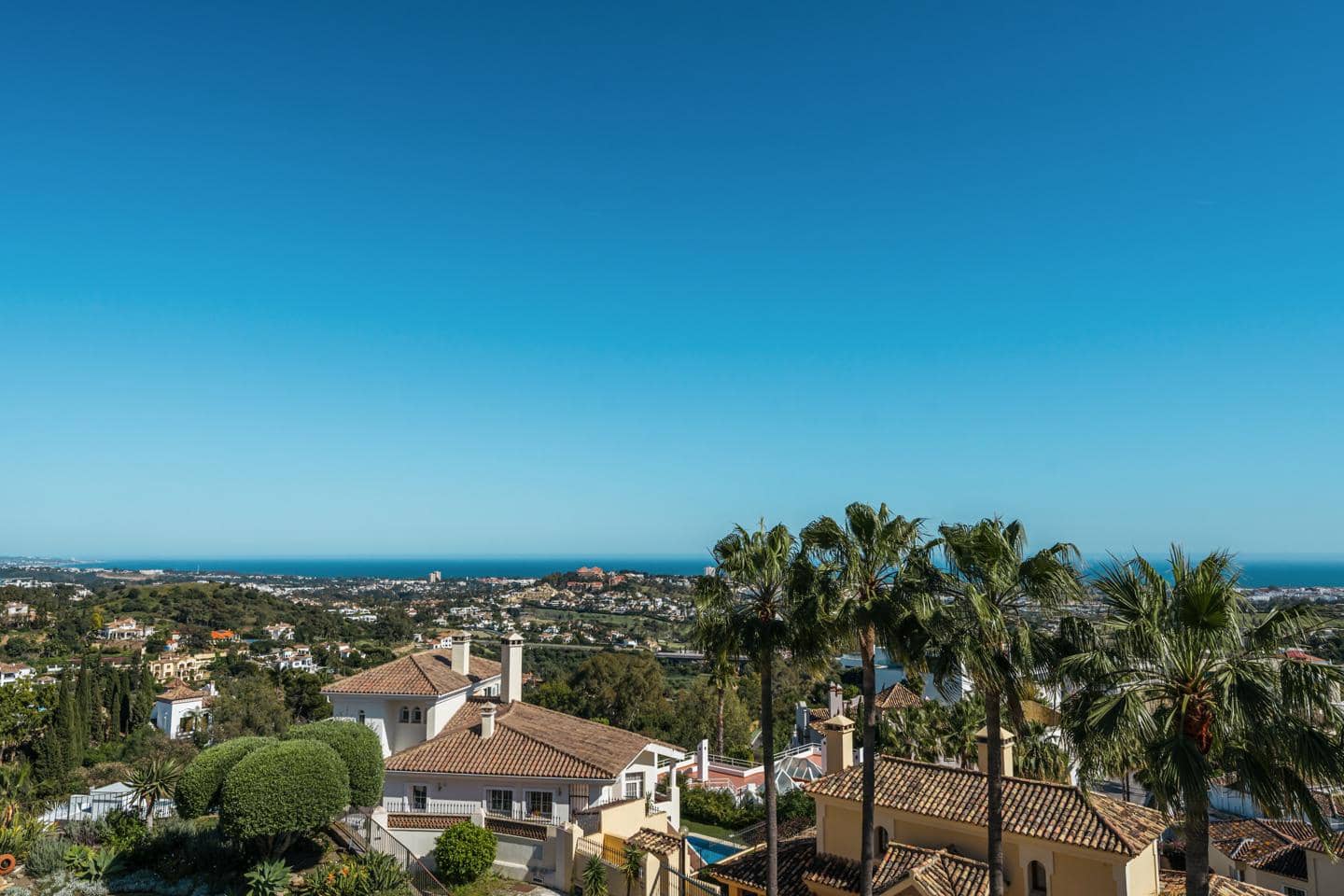 3 sovrum Villa till salu i Benahavis med pool garage - 1 650 000 € (Ref: 8977606)