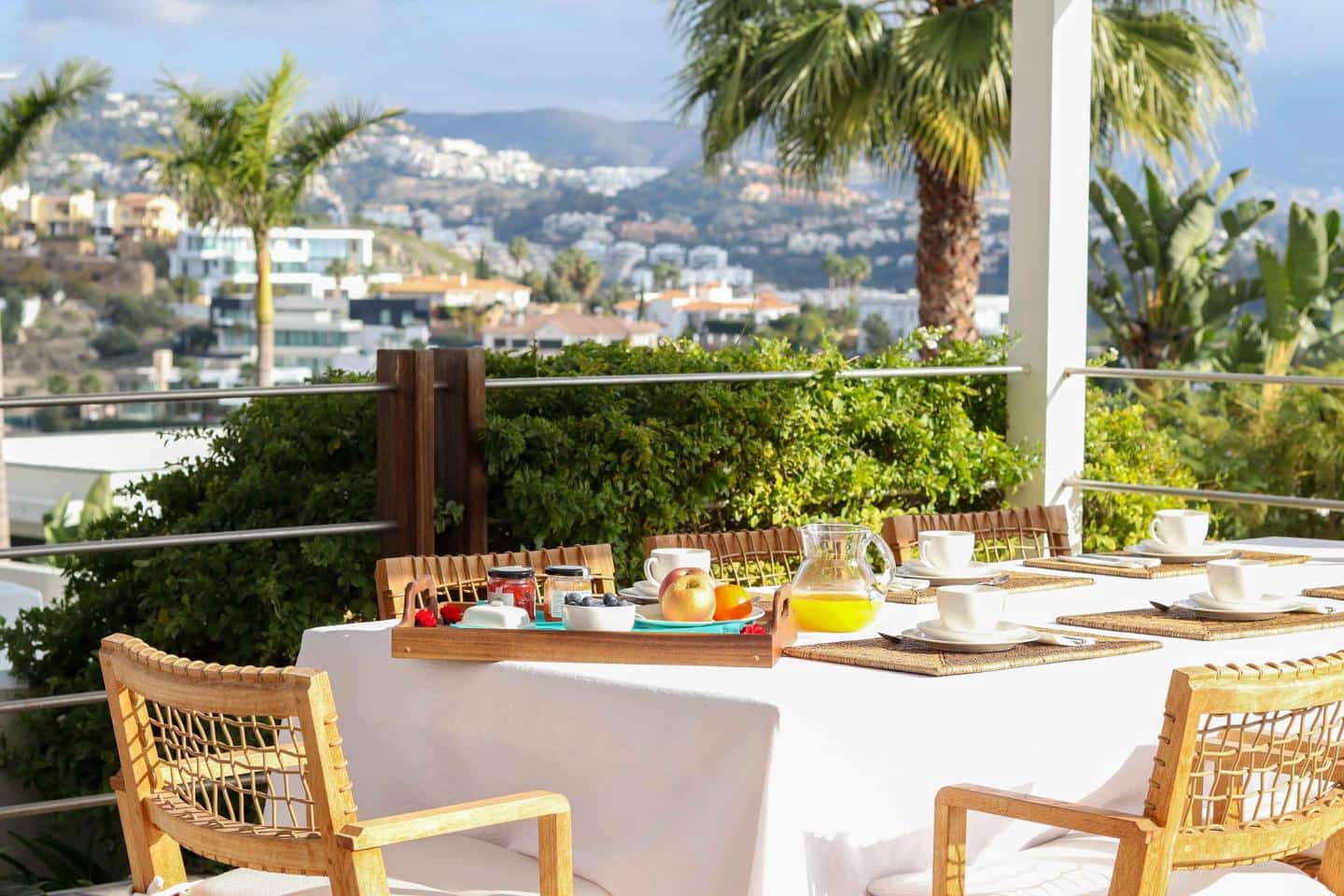 4 soveværelse Villa til salg i Benahavis med swimmingpool garage - € 1.850.000 (Ref: 9000706)