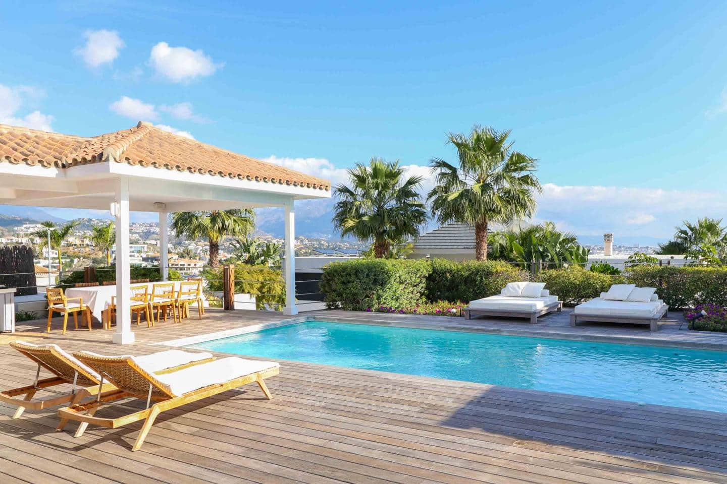 4 soveværelse Villa til salg i Benahavis med swimmingpool garage - € 1.850.000 (Ref: 9000706)