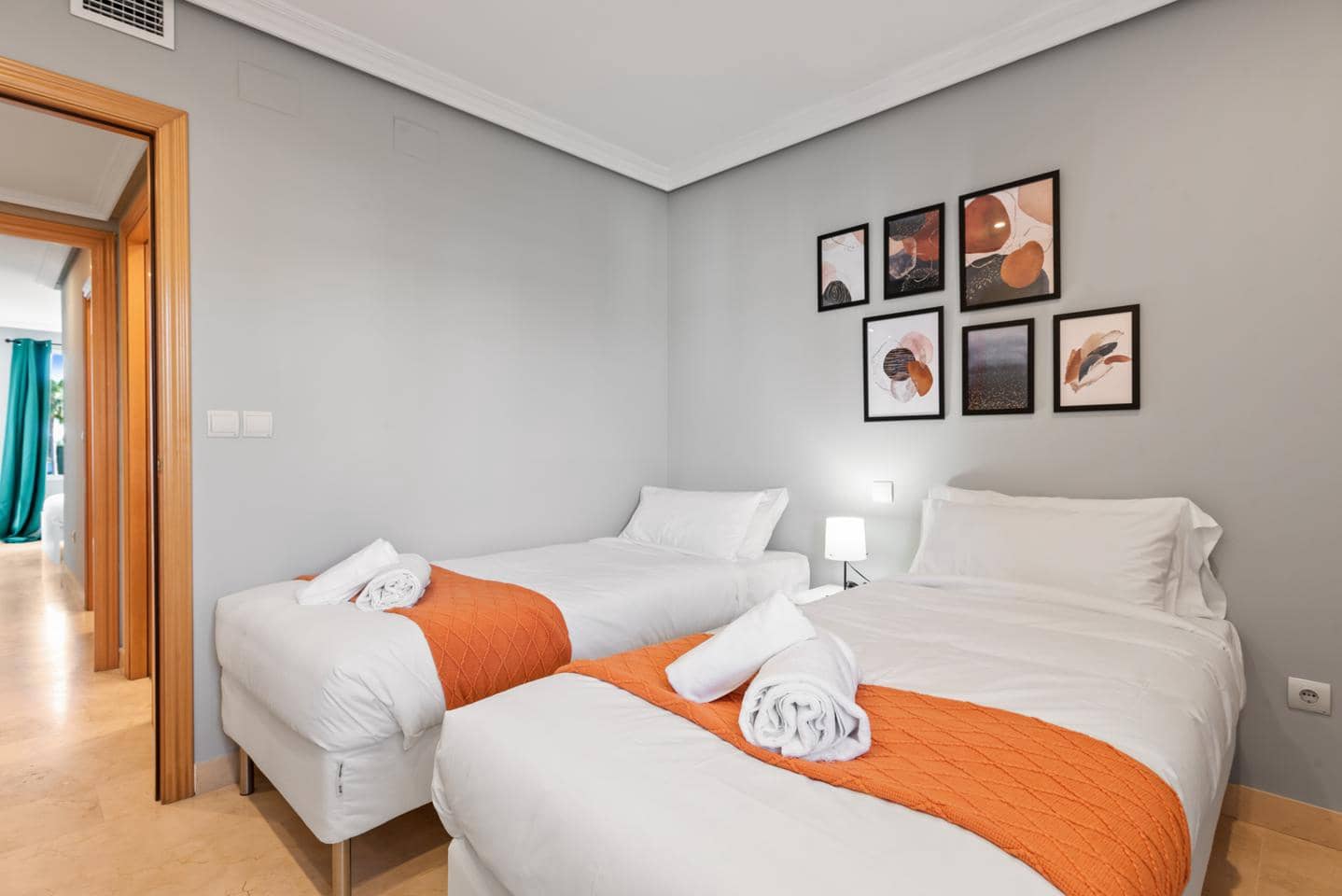 2 chambre Appartement à vendre à Estepona avec piscine - 355 000 € (Ref: 9000708)