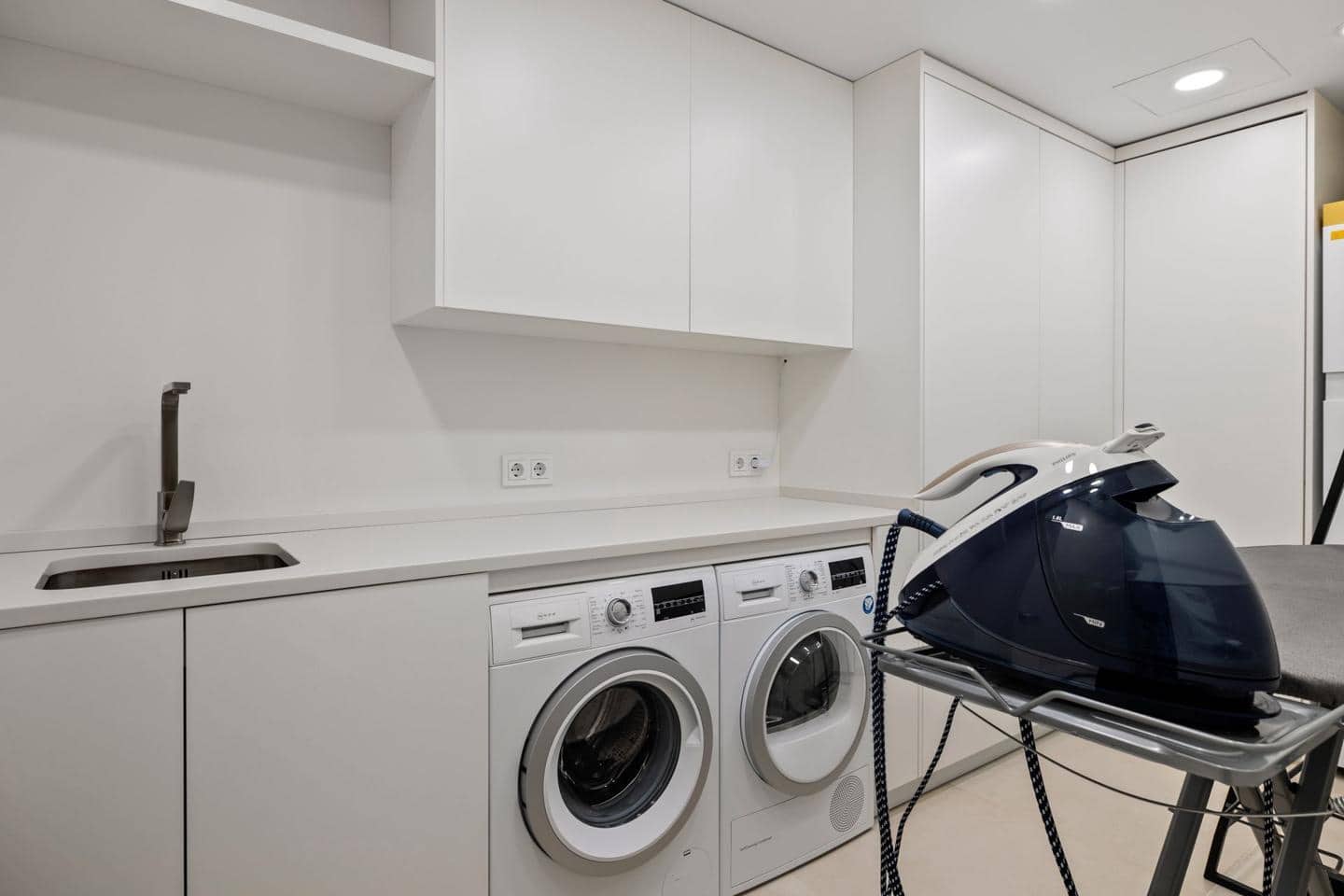 7 chambre Appartement à vendre à Nueva Andalucia avec piscine garage - 4 300 000 € (Ref: 9000711)