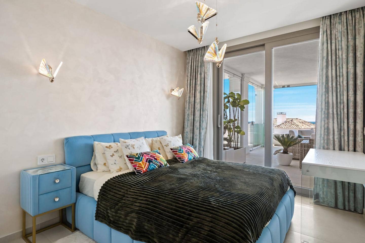 7 chambre Appartement à vendre à Nueva Andalucia avec piscine garage - 4 300 000 € (Ref: 9000711)