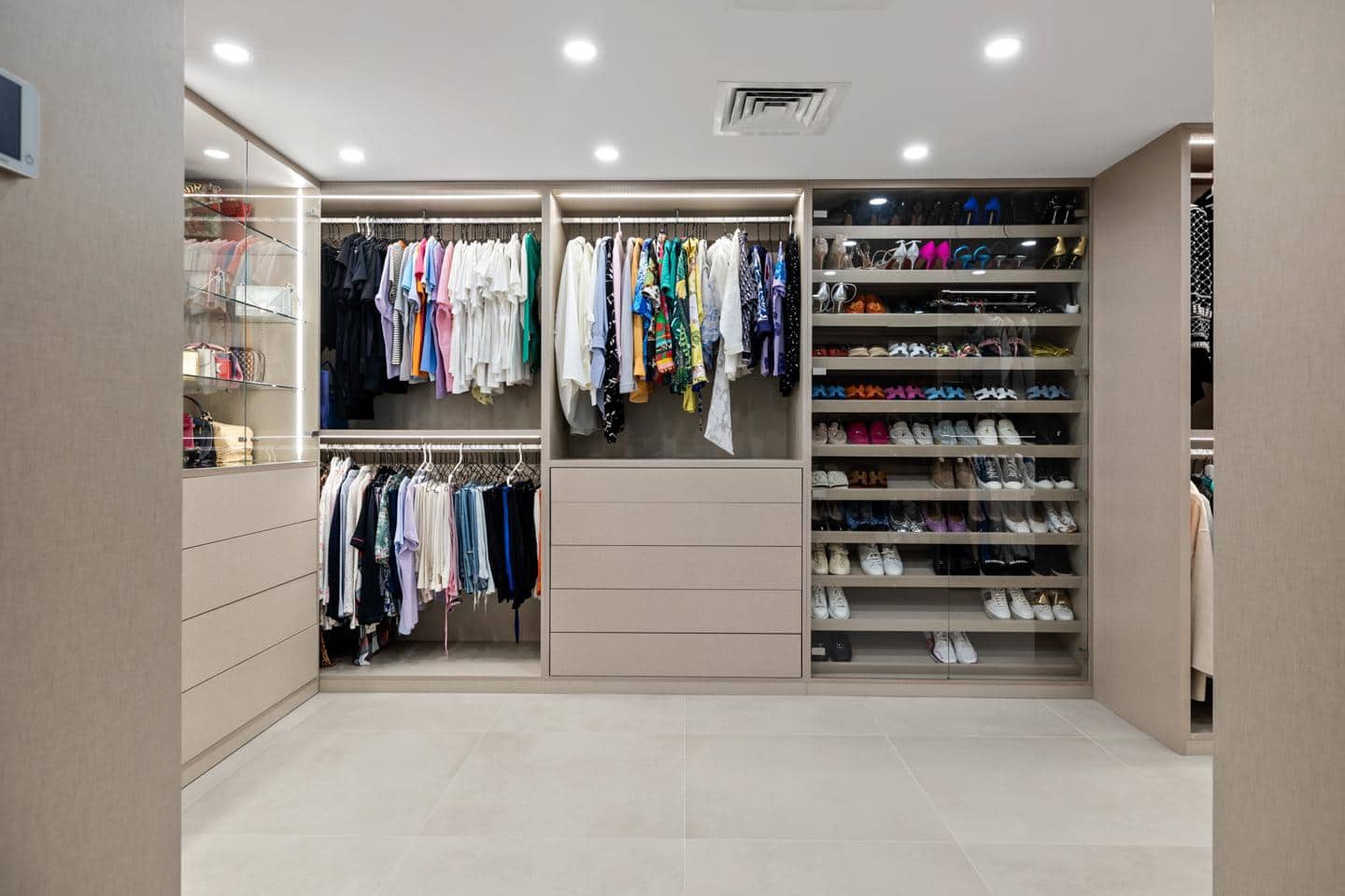 7 chambre Appartement à vendre à Nueva Andalucia avec piscine garage - 4 300 000 € (Ref: 9000711)