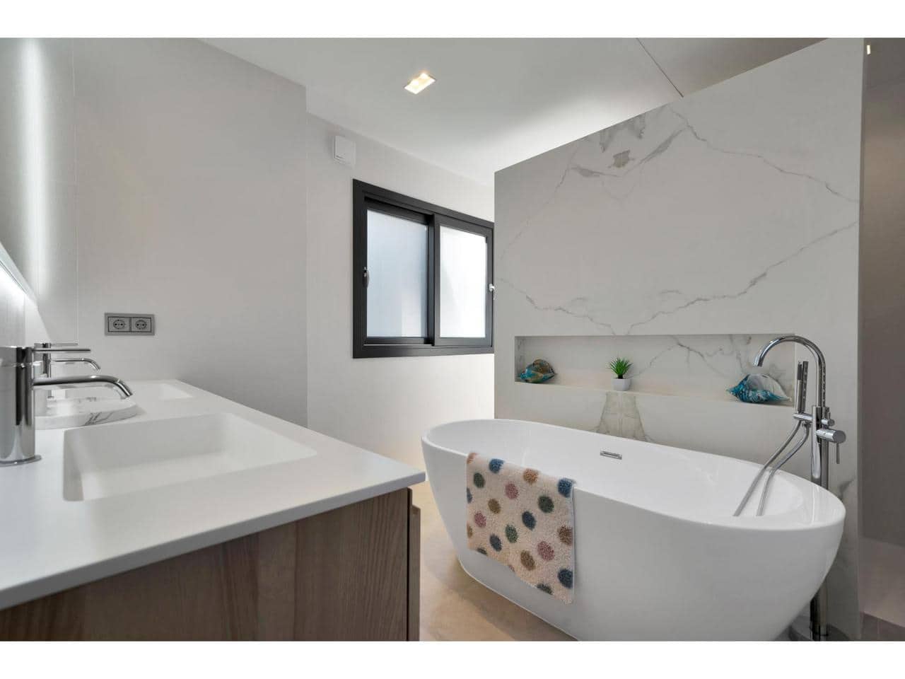 4 chambre Villa/Maison à vendre à Benahavis avec piscine garage - 2 595 000 € (Ref: 9001984)