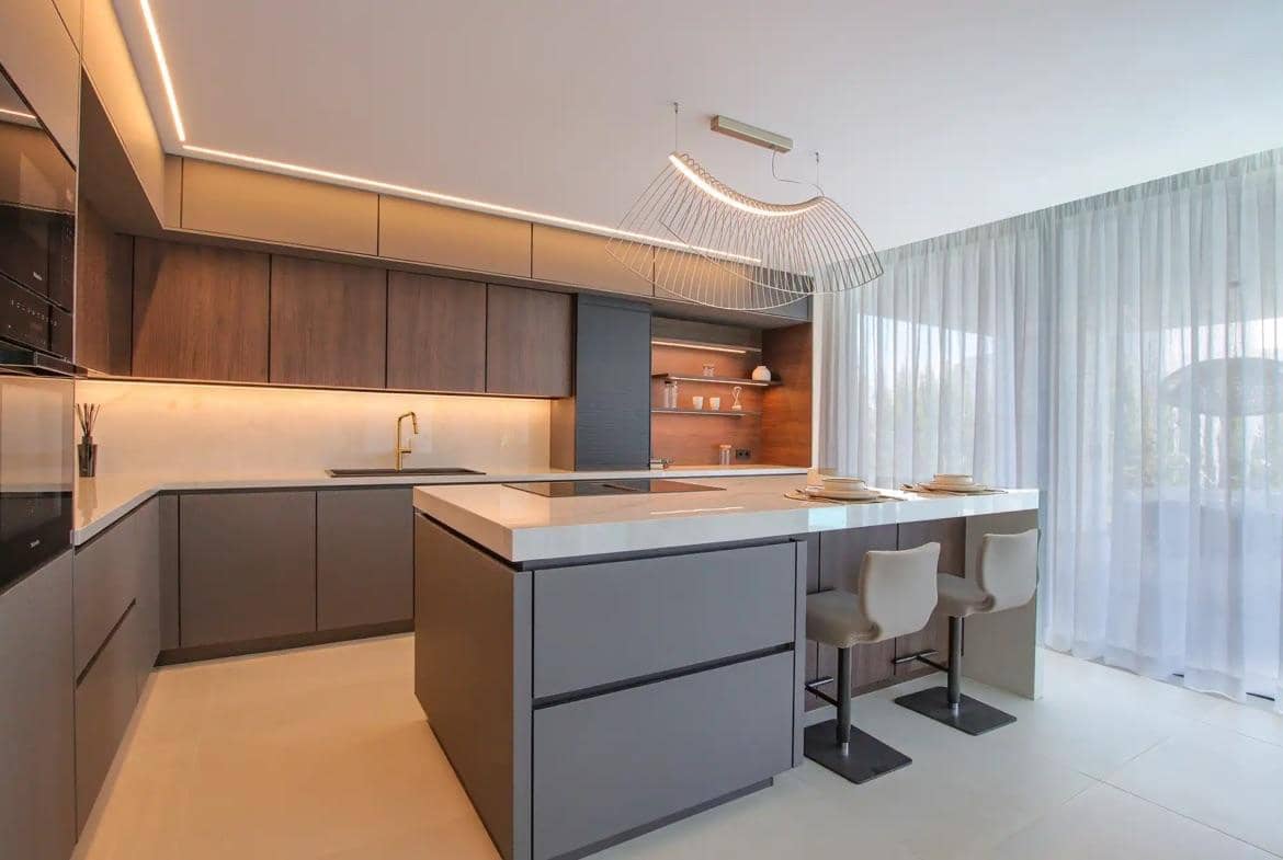 Chalet de 4 habitaciones en Estepona en venta con piscina garaje - 2.495.000 € (Ref: 9004243)