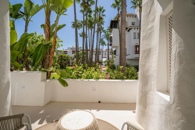 3 soveværelse Lejlighed til salg i Lomas De Marbella, Marbella med swimmingpool garage - € 4.100.000 (Ref: 9008711)