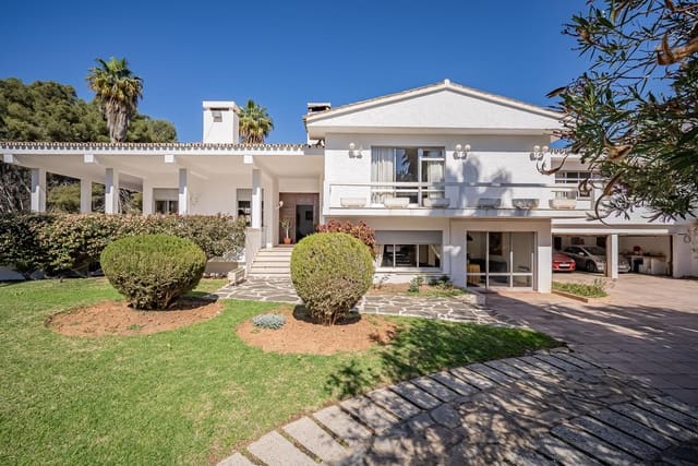 7 Zimmer Villa zu verkaufen in Valdeolletas - Las Cancelas - Xarblanca, Marbella mit Pool Garage - 3.000.000 € (Ref: 9008728)