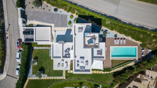 5 sovrum Villa till salu i Montemayor - Marbella Club, Benahavís med pool garage - 2 995 000 € (Ref: 9010390)
