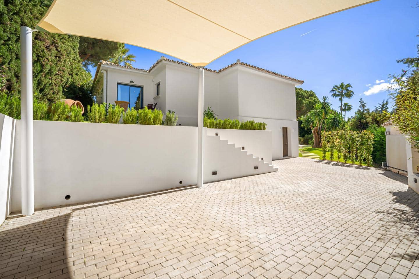 4 slaapkamer Villa te koop in Marbella met zwembad garage - € 2.995.000 (Ref: 9019811)