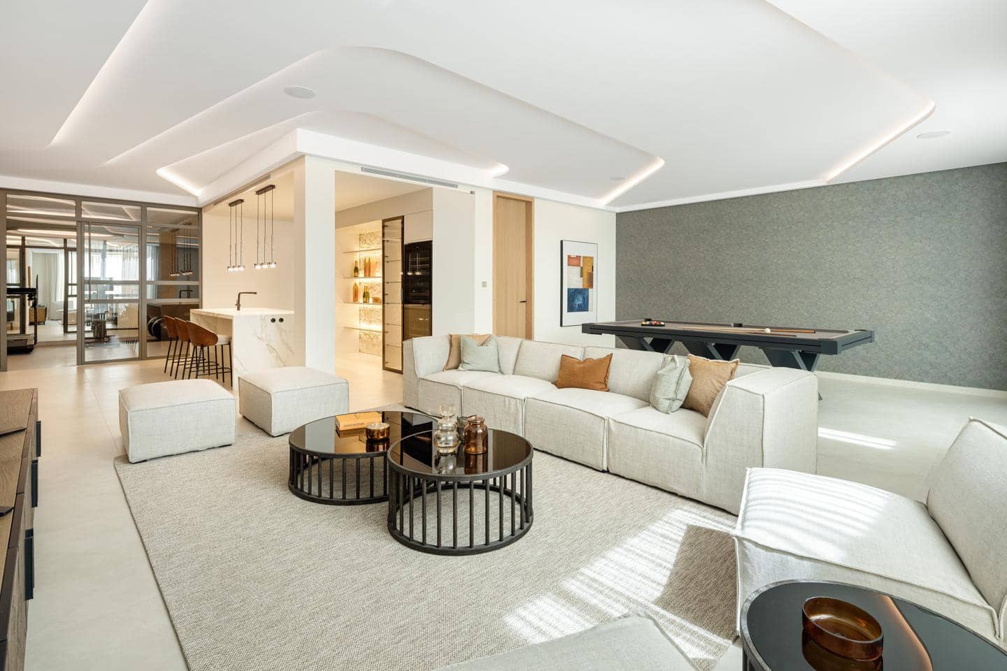 5 bedroom Villa for sale in Nueva Andalucia with pool garage - € 7,495,000 (Ref: 9031386)