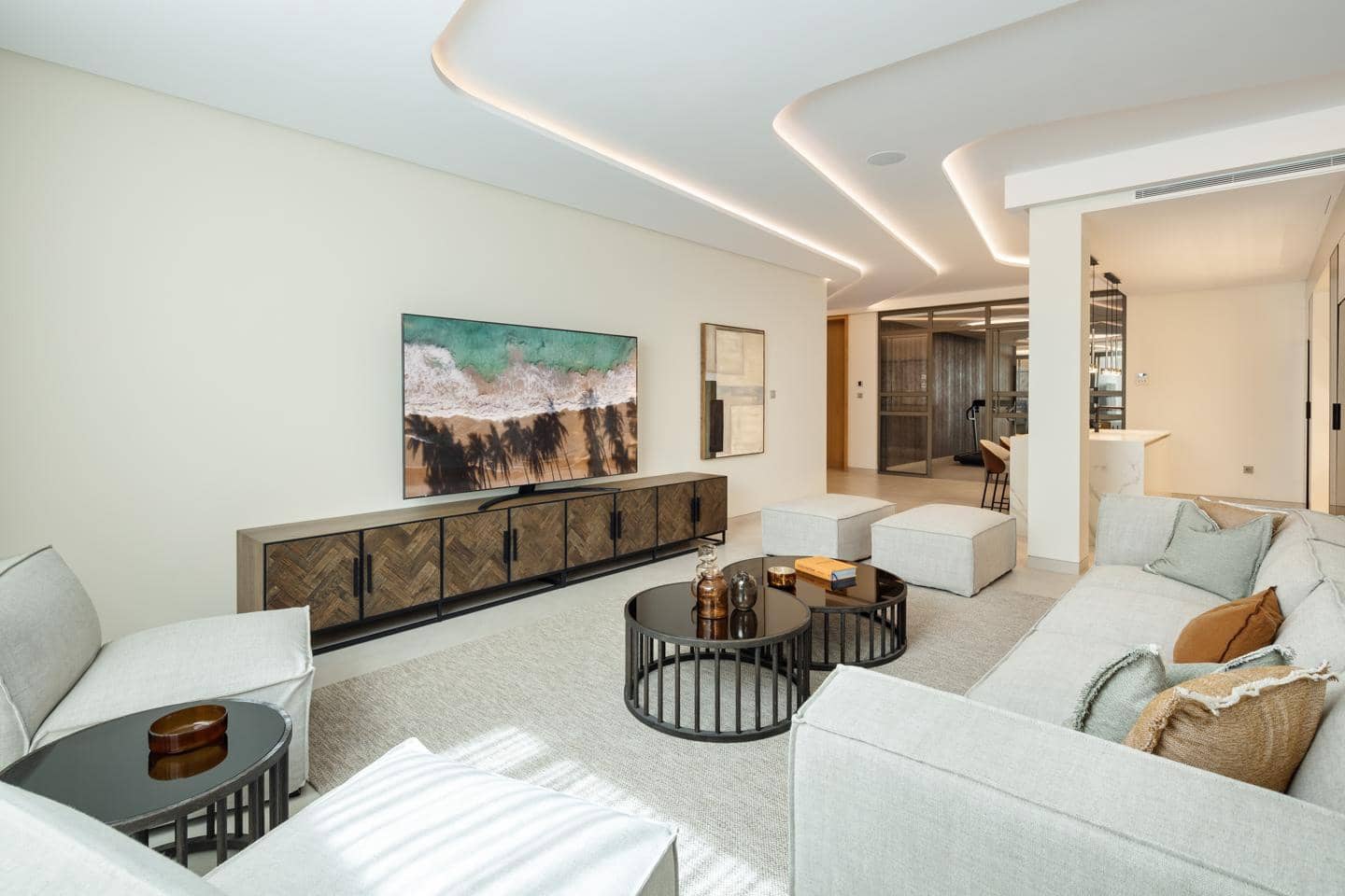 5 bedroom Villa for sale in Nueva Andalucia with pool garage - € 7,495,000 (Ref: 9031386)