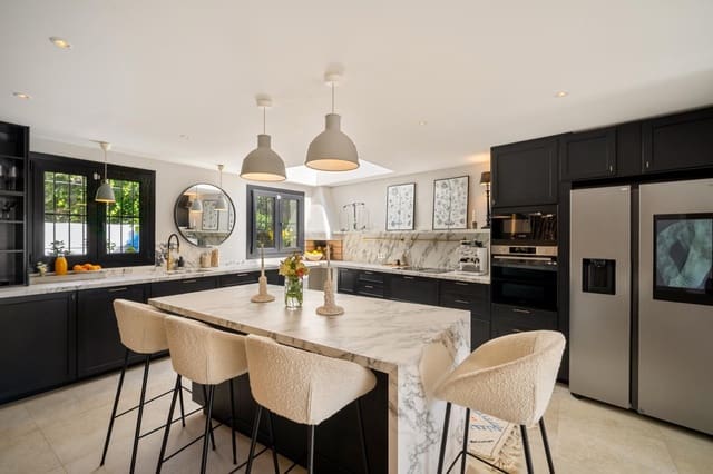 4 slaapkamer Villa te koop in Nagüeles Alto, Marbella met zwembad garage - € 1.695.000 (Ref: 9031387)