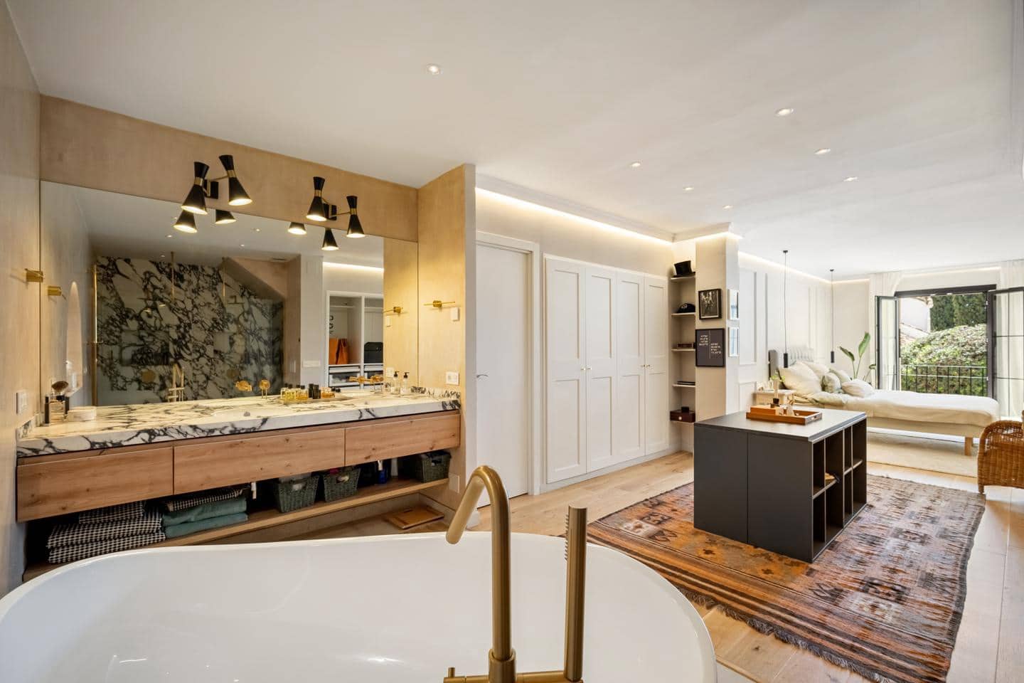 4 soveværelse Villa til salg i Marbella med swimmingpool garage - € 1.695.000 (Ref: 9031387)