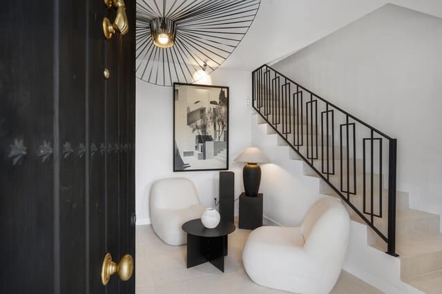 4 soverom Villa til salgs i Aloha Golf, Marbella med svømmebasseng garasje - € 1 850 000 (Ref: 9046344)