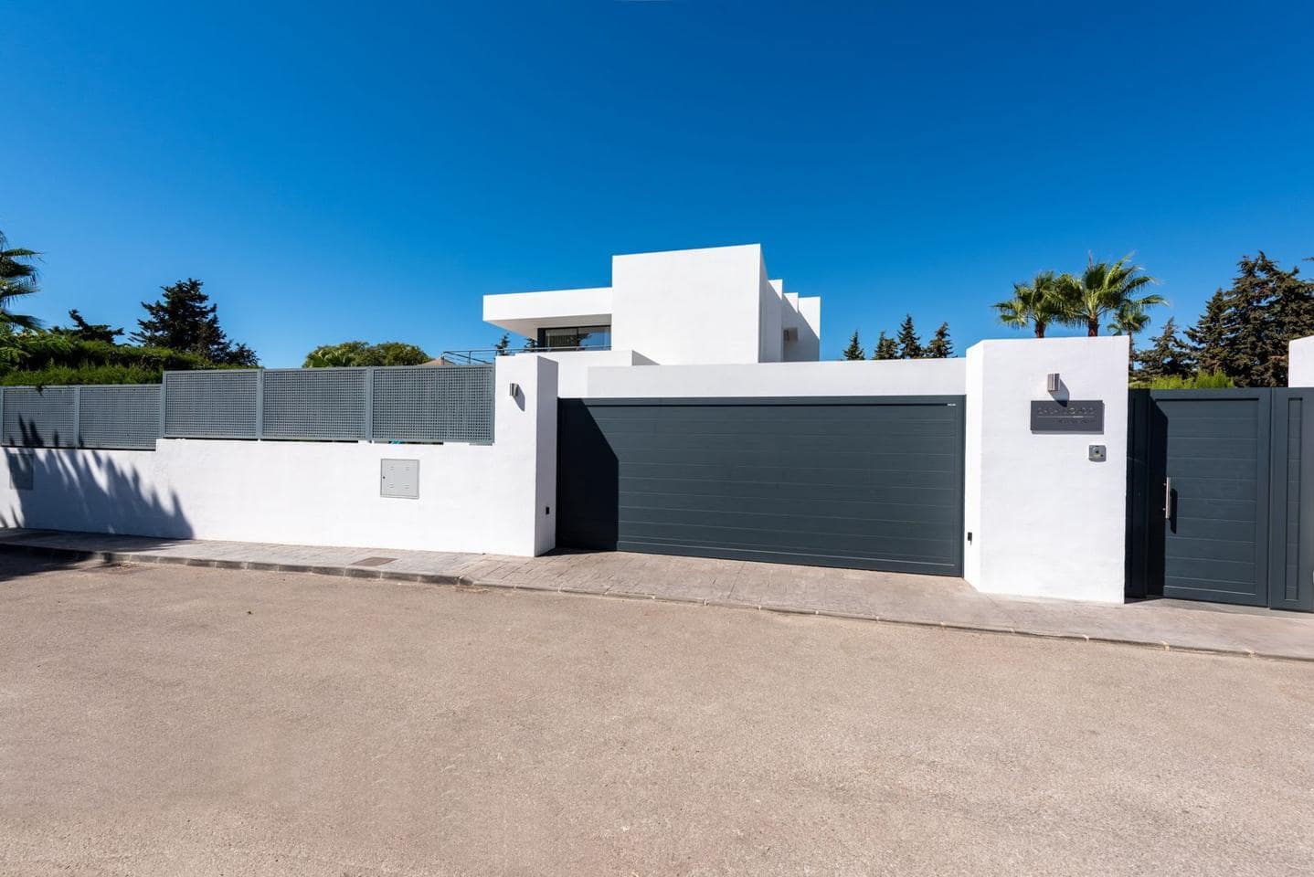 4 soveværelse Villa til salg i Atalaya-Isdabe med swimmingpool garage - € 1.995.000 (Ref: 9075466)