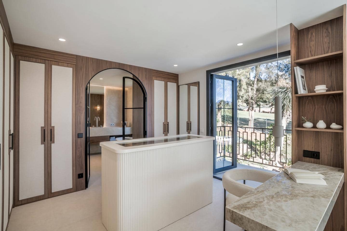 5 soveværelse Byhus til salg i Marbella med swimmingpool garage - € 2.595.000 (Ref: 9075468)