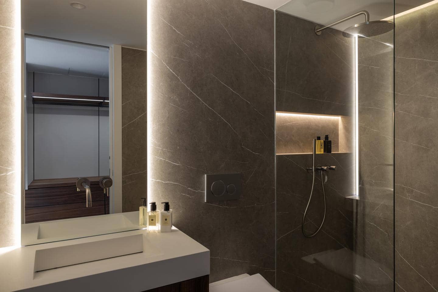 5 soveværelse Byhus til salg i Marbella med swimmingpool garage - € 2.595.000 (Ref: 9075468)